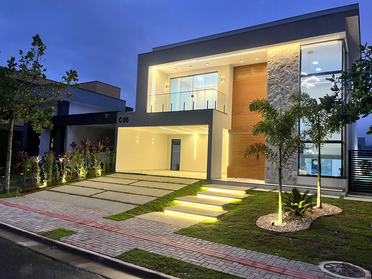 Foto de Casa à venda em Maricá – Duplex alto padrão com piscina no Alphaville 1 | R$ 1.690.000