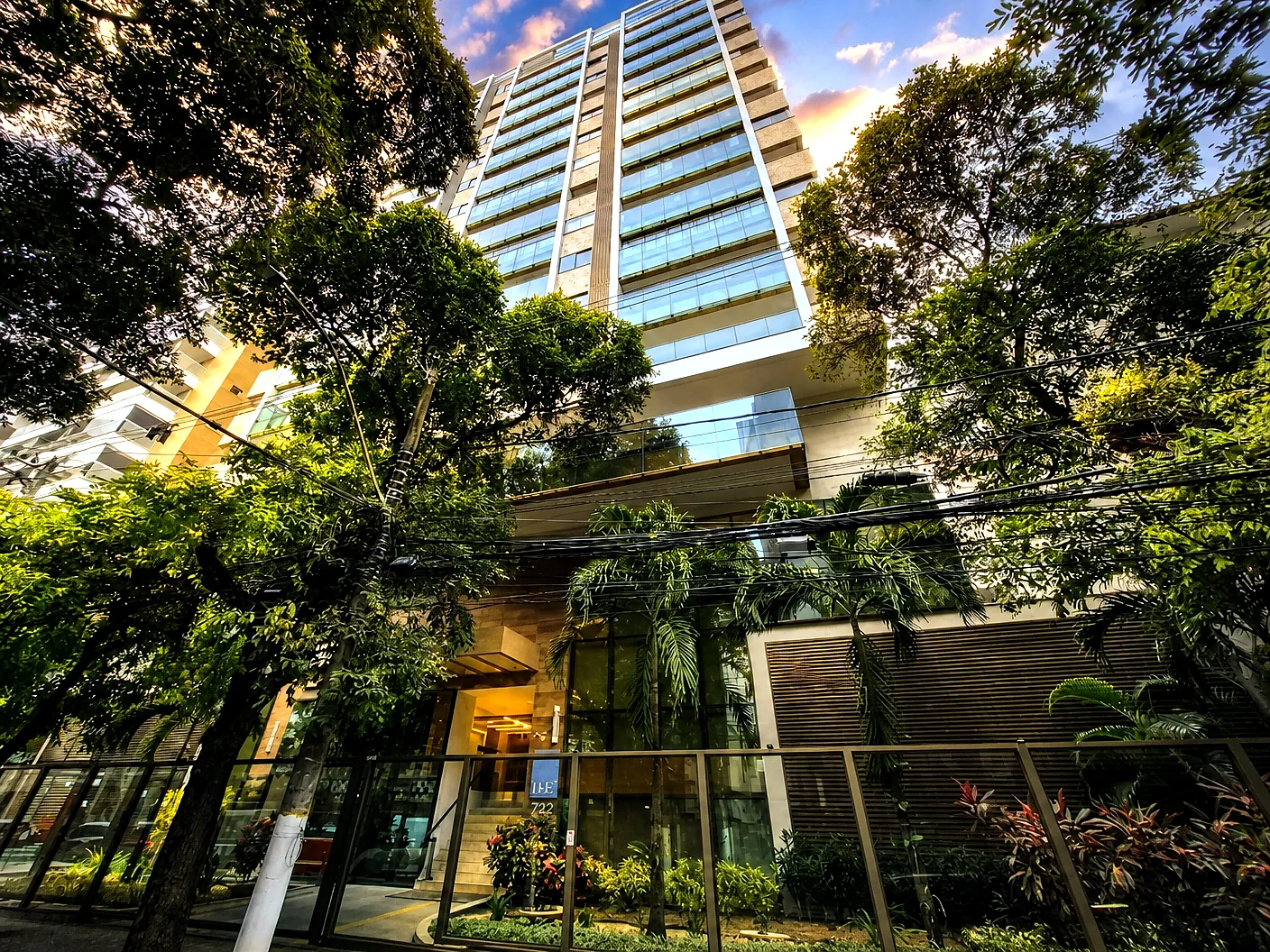 Apartamento à Venda em Icaraí: 2 Suítes, Varandão e Lazer Completo na Rua Cinco de Julho · foto principal