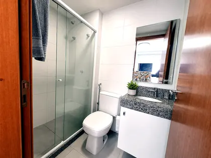 Apartamento à Venda em Icaraí: 2 Suítes, Varandão e Lazer Completo na Rua Cinco de Julho · miniatura 8